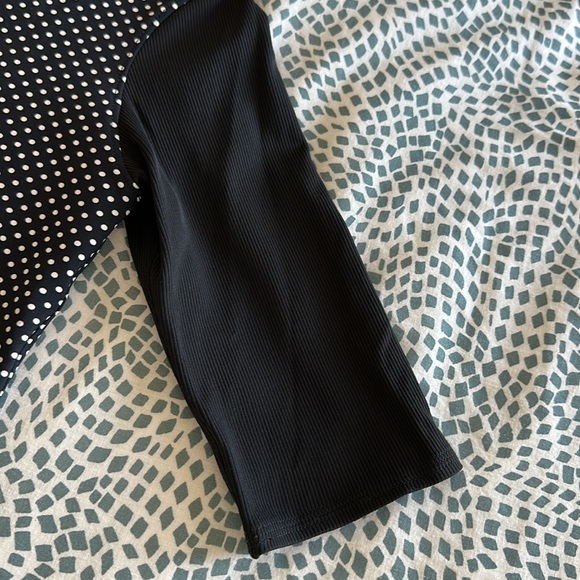 Lululemon Out of This World Tee - Picture 9 of 14